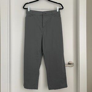 Gray Cotton Twill Capri Pant Croft & Barrow Size 16